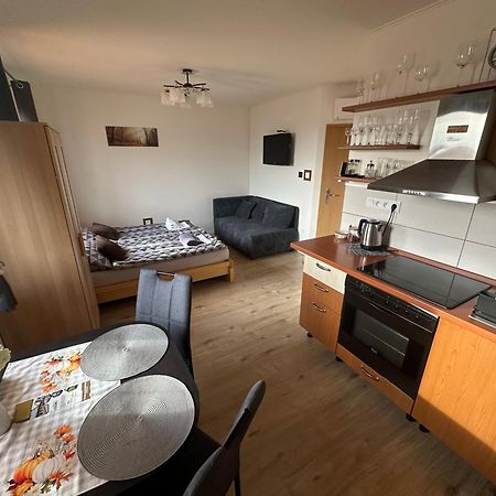 Apartman Losonci Nesvady- Pre 2 Osoby Studio Εξωτερικό φωτογραφία